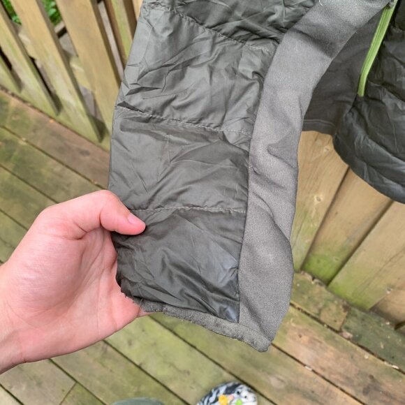 The North Face Puffer Jacket Medium Green - Picture 5 of 10
